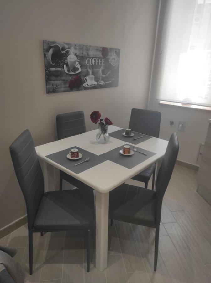 Carol Home Bari Bagian luar foto